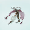 Porte-clé, brut de quartz et rhodochrosite.